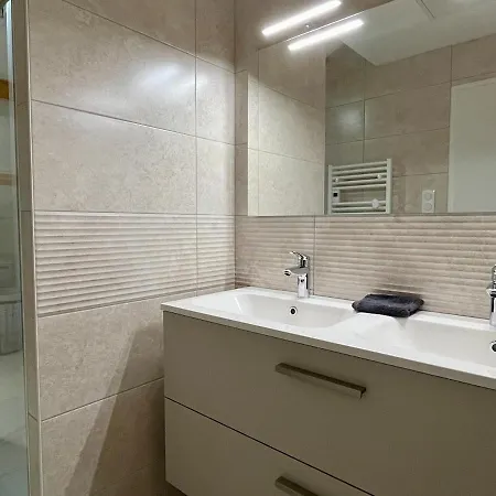 Apartment Le Marronnier - Coeur De - Climatise Et Renove En 2026 Saint-Gilles-Croix-de-Vie
